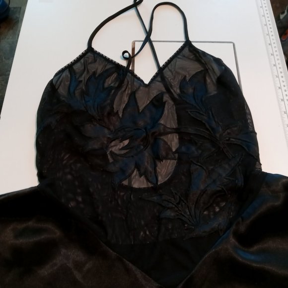 Lace Lingerie - Picture 2 of 6